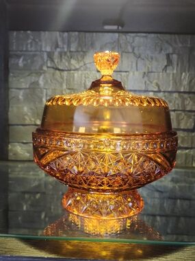 Antique EAPG 1885 Richards & Hartley Daisy & Button W/ Crossbar Candy Dish W/Lid